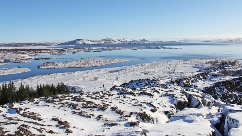 winter thingvellir thingvallavatn island grabenbruch