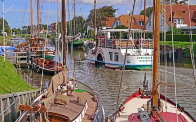 Vom Strandbad Harlesiel zum Museumshafen in Carolinensiel