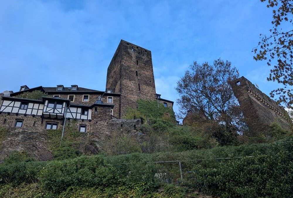 Schönburg Oberwesel – Hotel mit Burggarten: Rundgang, Aktivitäten und Tipps